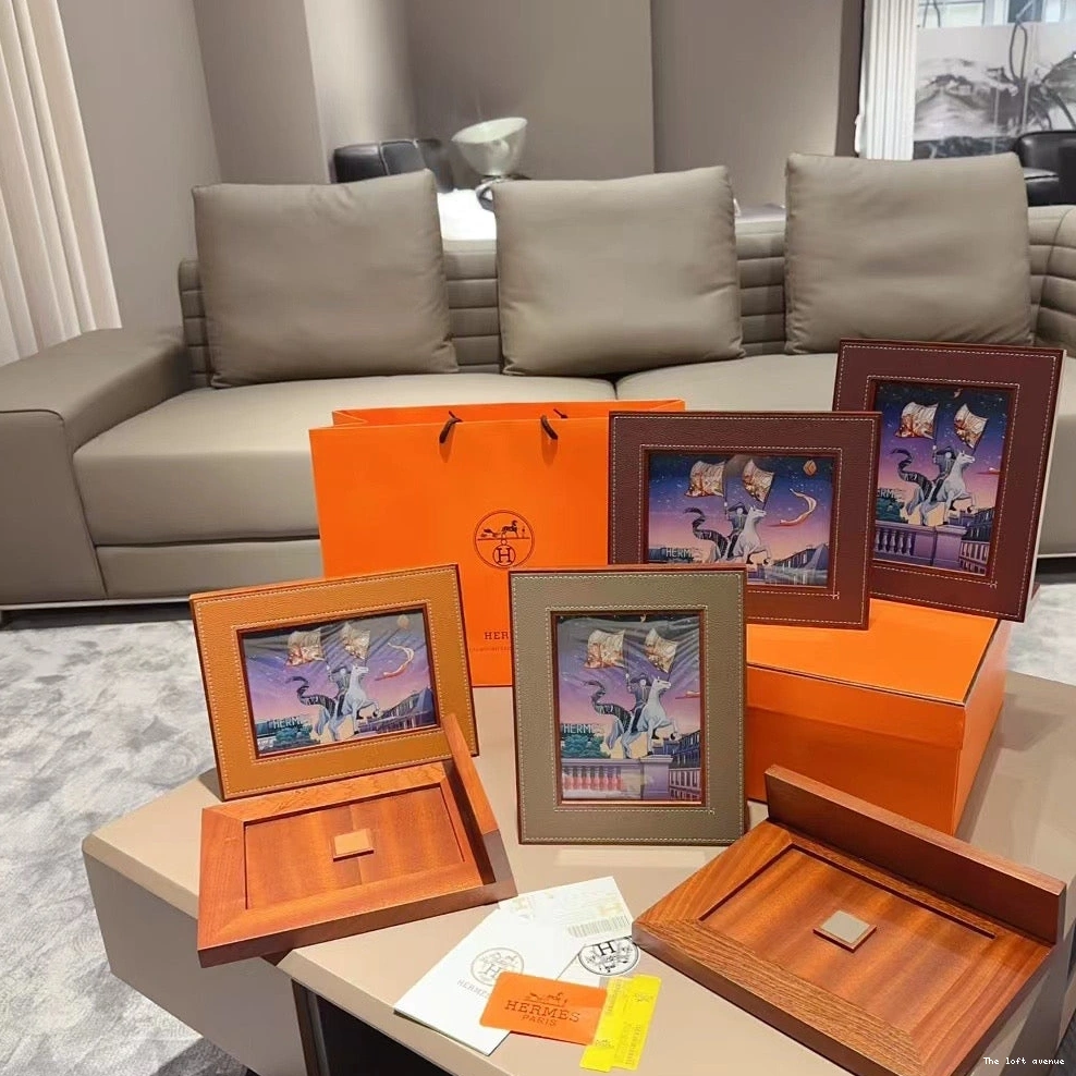 PICTURE FRAME LEATHER HERMES 0804